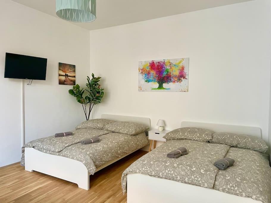 15 Min To Center - Free Parking - Sunny & Quiet Apartment Виена Екстериор снимка